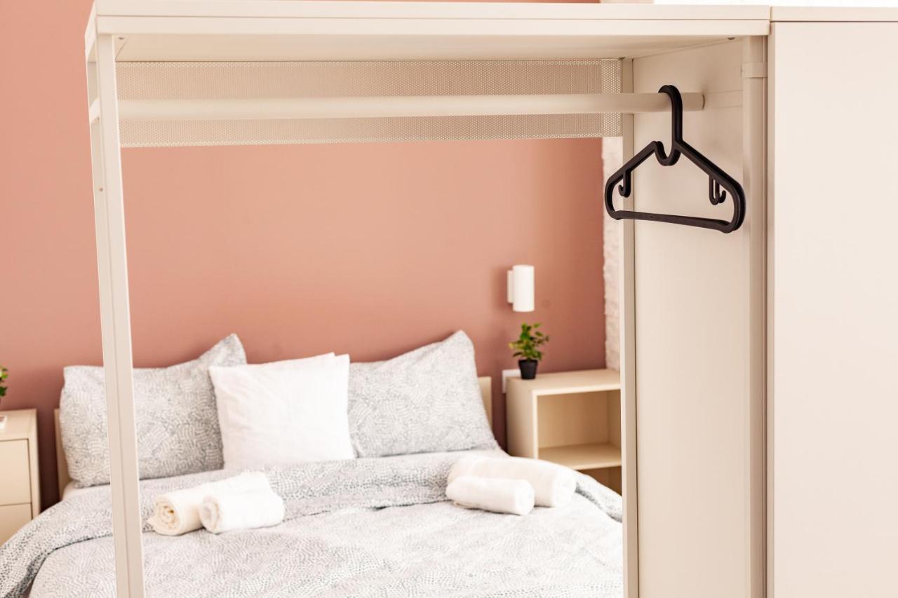 Sunny Studio Apartment Iasi Bagian luar foto